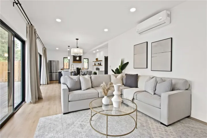 811 Stephens Avenue, Fullerton, California 92833