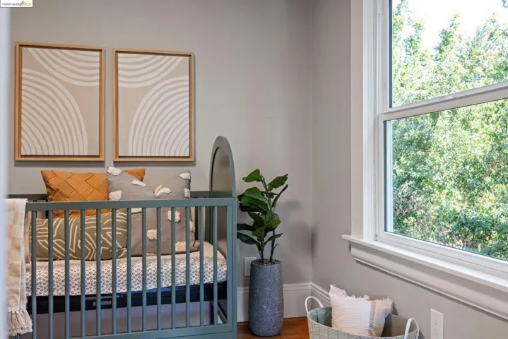 174 Santa Clara, Oakland, California 94610