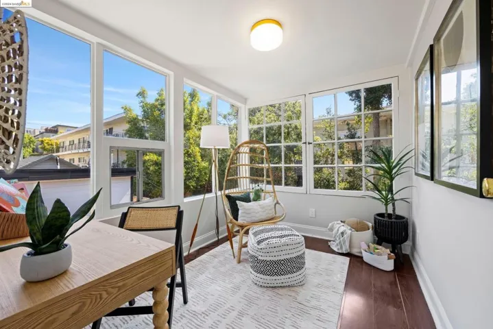 174 Santa Clara, Oakland, California 94610