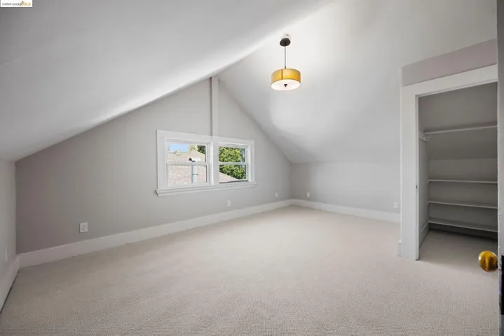 174 Santa Clara, Oakland, California 94610