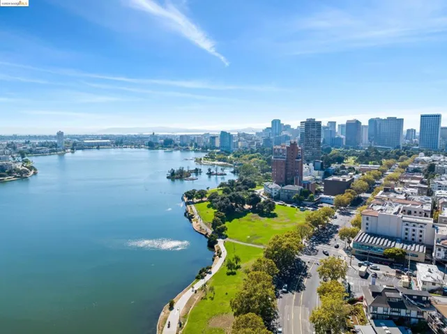 174 Santa Clara, Oakland, California 94610