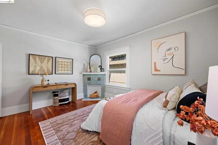 174 Santa Clara, Oakland, California 94610