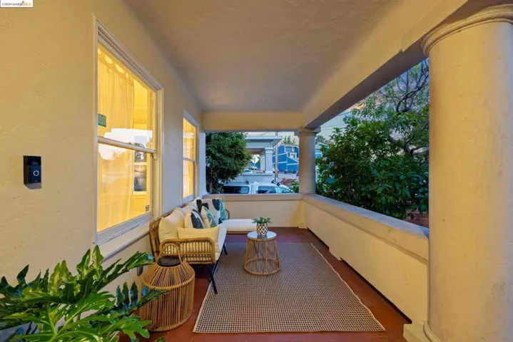 174 Santa Clara, Oakland, California 94610
