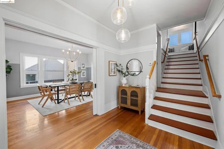 174 Santa Clara, Oakland, California 94610