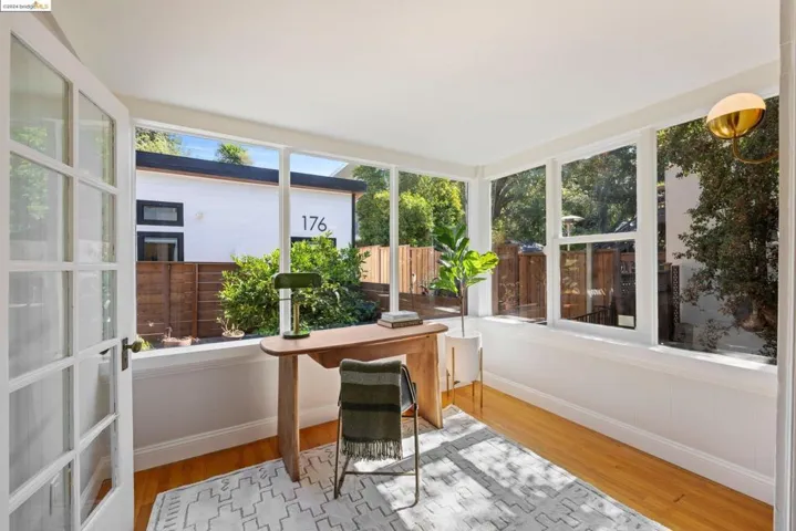 174 Santa Clara, Oakland, California 94610