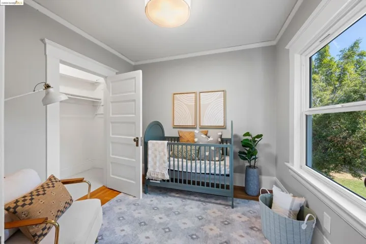 174 Santa Clara, Oakland, California 94610