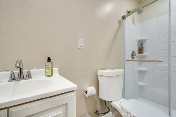 1402 E Madison Avenue, Orange, California 92867
