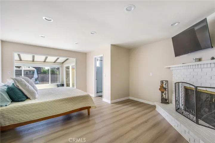 1402 E Madison Avenue, Orange, California 92867