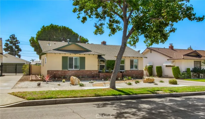 1402 E Madison Avenue, Orange, California 92867