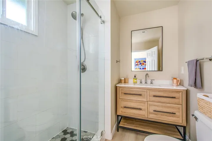 1402 E Madison Avenue, Orange, California 92867
