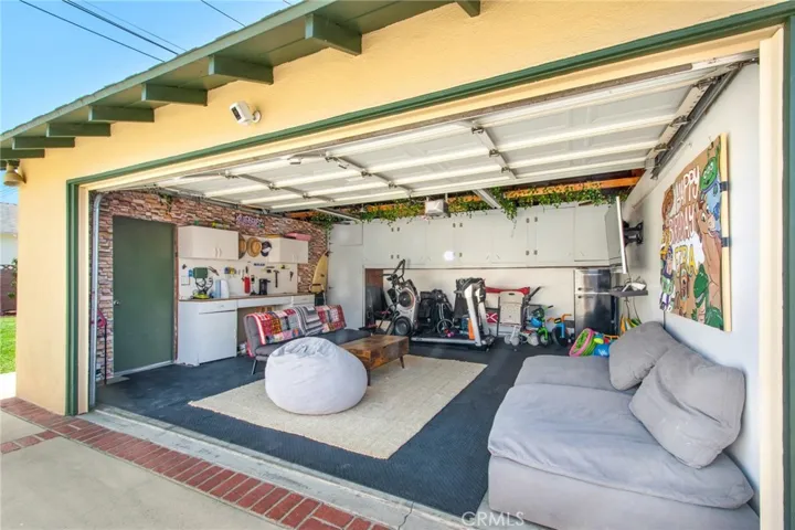 1402 E Madison Avenue, Orange, California 92867