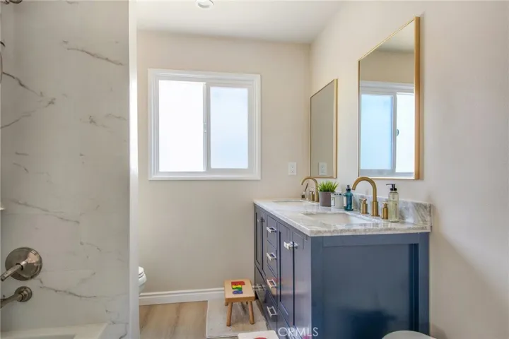 1402 E Madison Avenue, Orange, California 92867