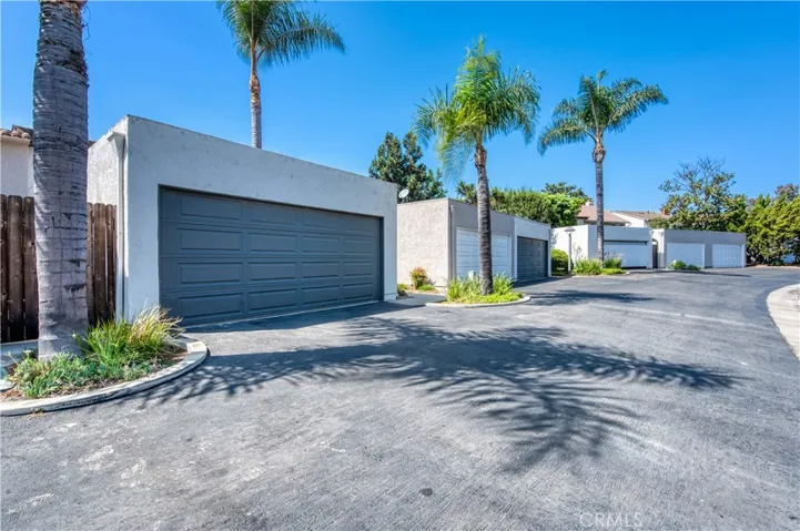 GARAGE EXTERIOR