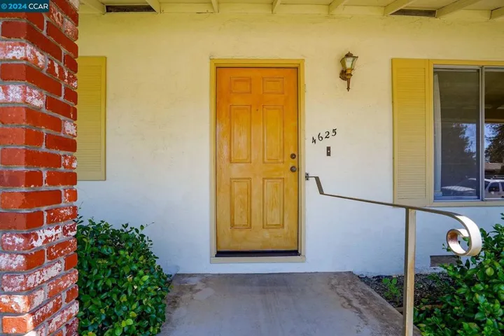 4625 Springwood Way, Concord, California 94521-1904