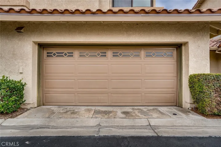 2-Car Direct-Access Garage