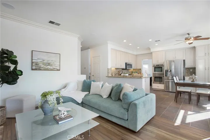 20 Via Perico, Rancho Santa Margarita, California 92688