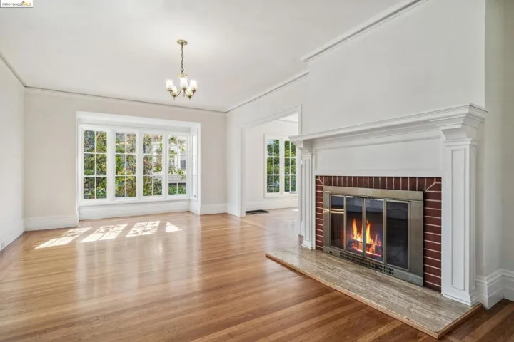 107 Monticello Ave, Piedmont, California 94611