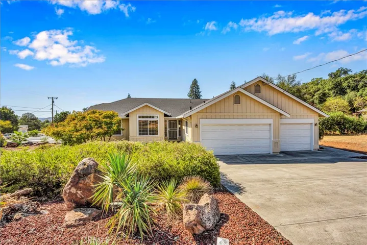 18259 Deer Hill Road, Hidden Valley Lake, California 95467