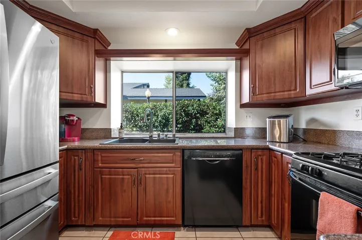 894 Carlton Privado, Ontario, California 91762