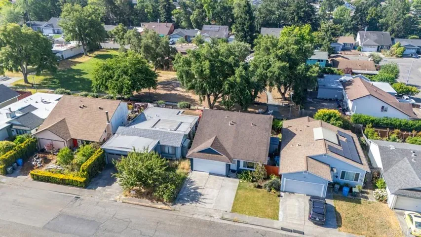 1840 Shelley Drive, Santa Rosa, California 95401