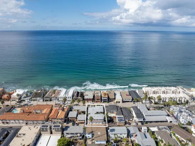 1622 S Pacific Street, Oceanside, California 92054