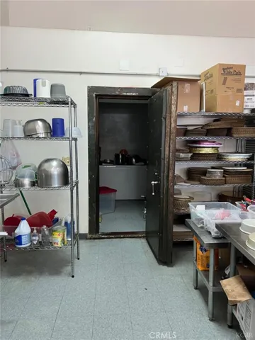 229 E Kings Street, Avenal, California 93204