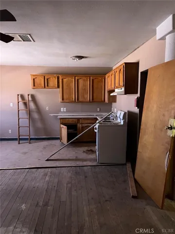 225 E Kings Street, Avenal, California 93204