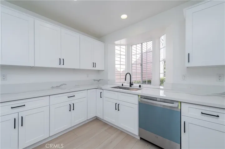 15 Harborcrest 42, Irvine, California 92604
