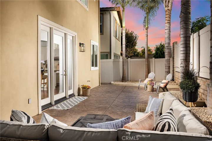 Entertainers Backyard/Patio with Natural Gas Line for Firepit