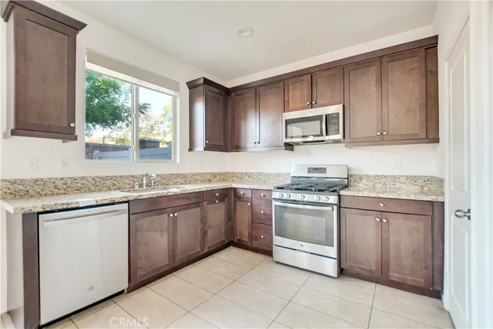 24174 Carnation Way, Lake Elsinore, California 92532