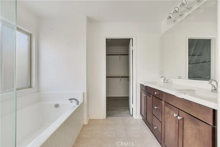 24174 Carnation Way, Lake Elsinore, California 92532