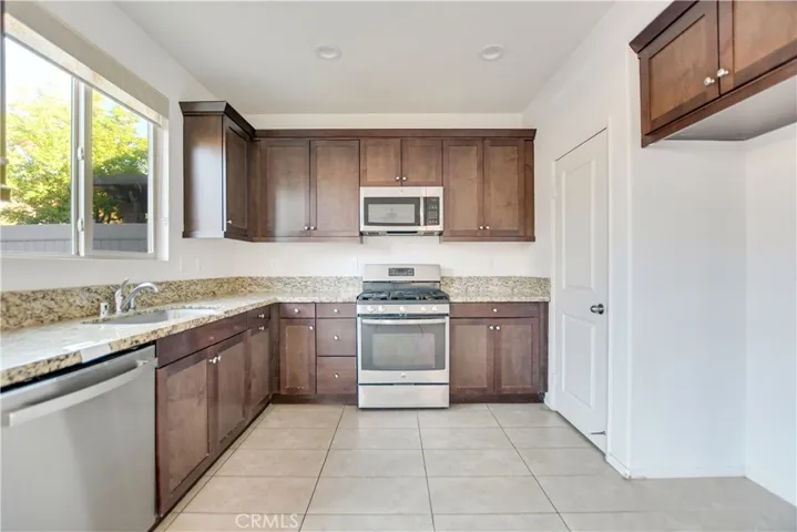 24174 Carnation Way, Lake Elsinore, California 92532
