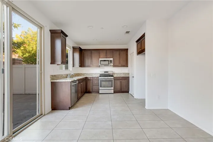 24174 Carnation Way, Lake Elsinore, California 92532