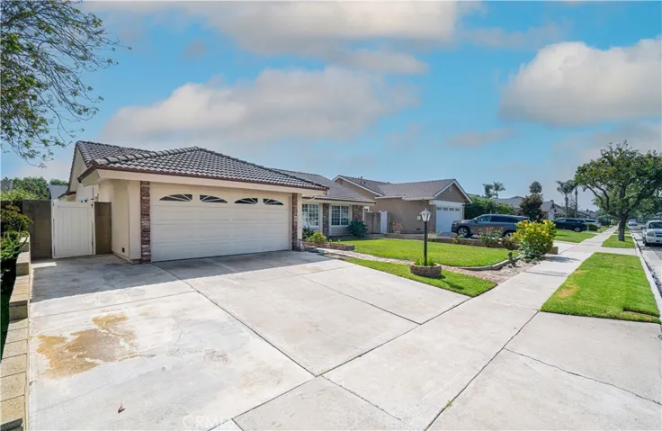 5912 Brannen Drive, Huntington Beach, California 92649