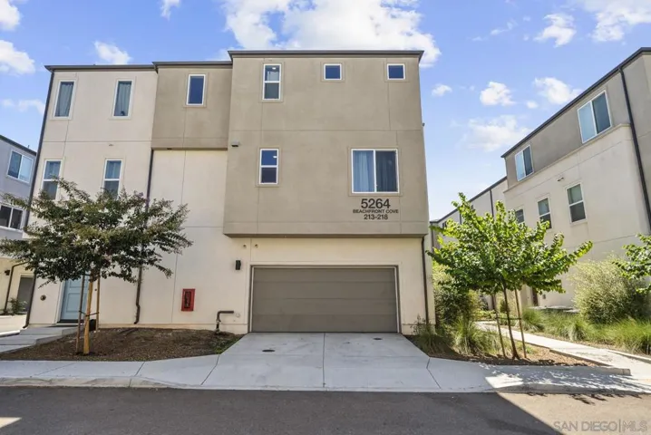 5264 Beachfront Cove St 218, San Diego, California 92154