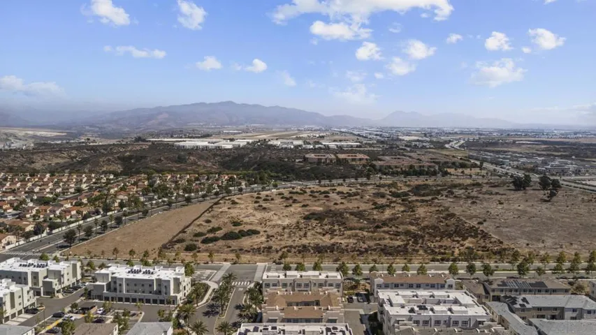 5264 Beachfront Cove St 218, San Diego, California 92154