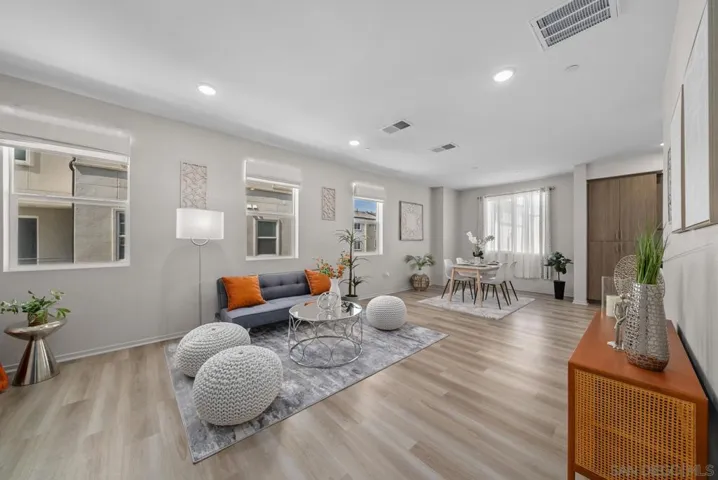 5264 Beachfront Cove St 218, San Diego, California 92154
