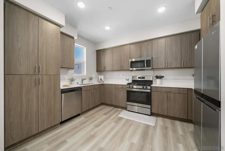 5264 Beachfront Cove St 218, San Diego, California 92154