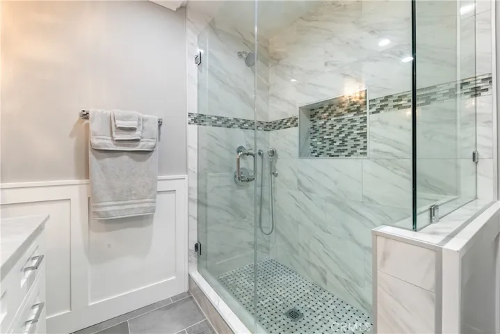 Sorry, no more rubba-dub-dub in a tub.. It was replaced w/this Gleaming Shower of XL Quartz Tile ~ Soap Shelf Accent w/ Inlaid Tile Relief & Shower Floor - All Behind a Frameless Glass Enclosure ~ Modern Quality Features!