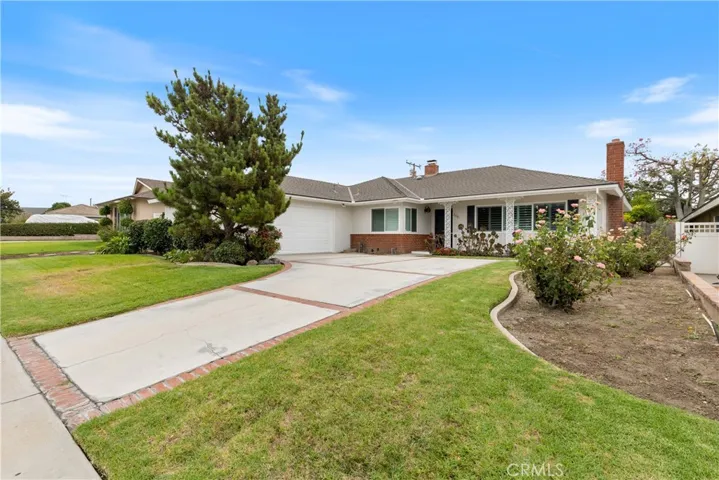 Classic Curb Appeal on a Cul-de-Sac of Inviting Homes