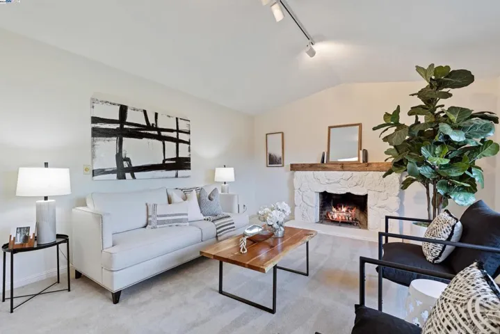 1492 Windsor Way, Livermore, California 94550