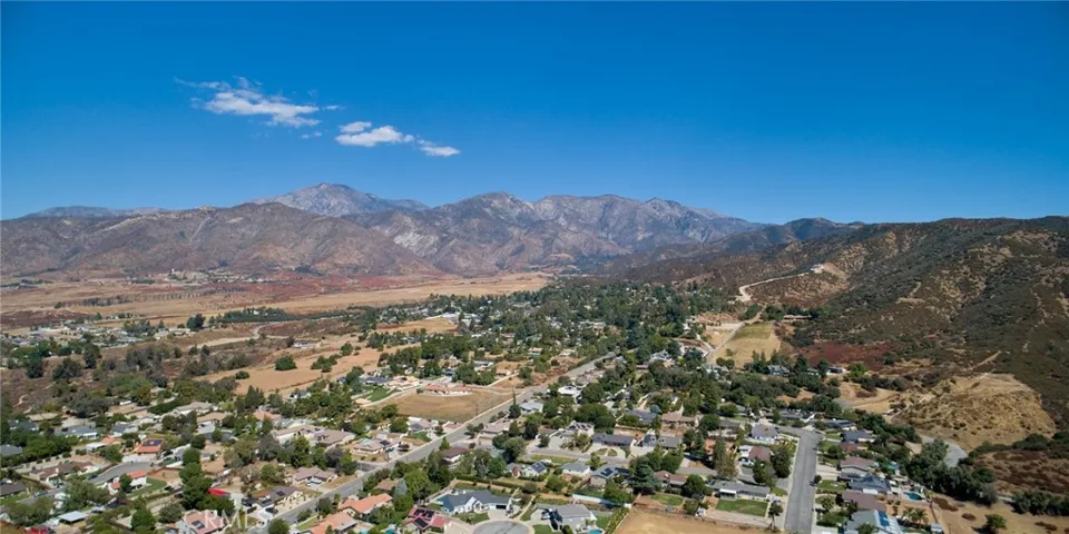 35654 Linda Lane, Yucaipa, California 92399