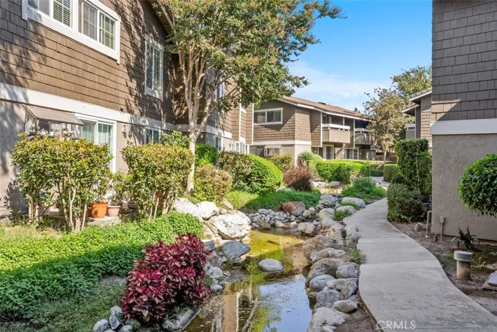 51 Streamwood, Irvine, California 92620