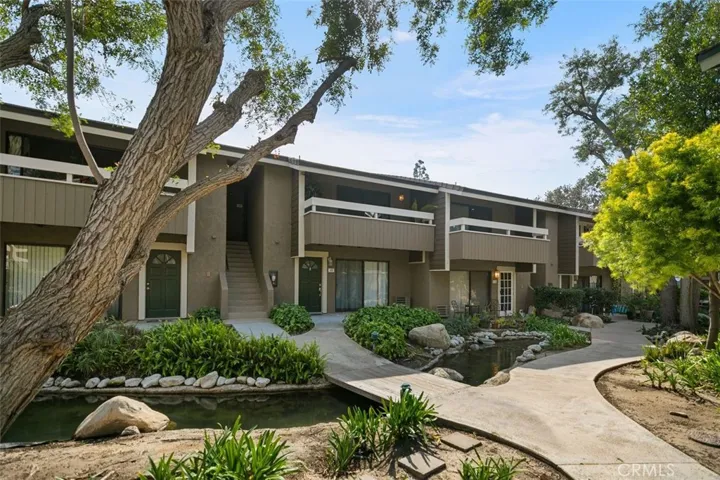 51 Streamwood, Irvine, California 92620