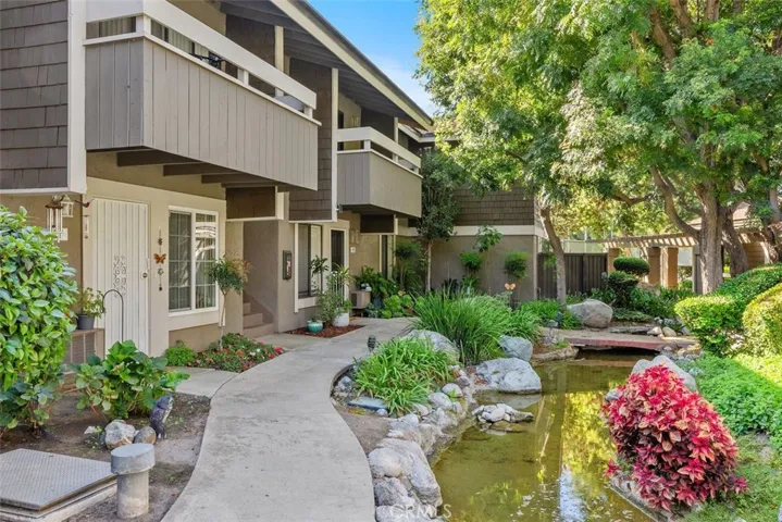 51 Streamwood, Irvine, California 92620