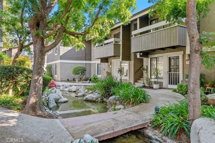 51 Streamwood, Irvine, California 92620