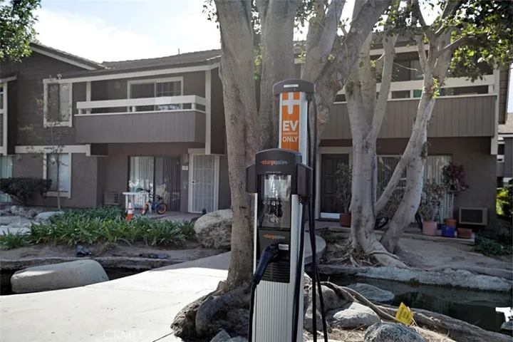 51 Streamwood, Irvine, California 92620