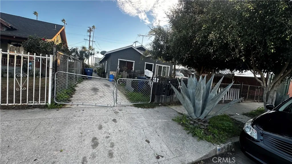 244 - 246 W 66th Street, Los Angeles, California 90003 home-pic-27
