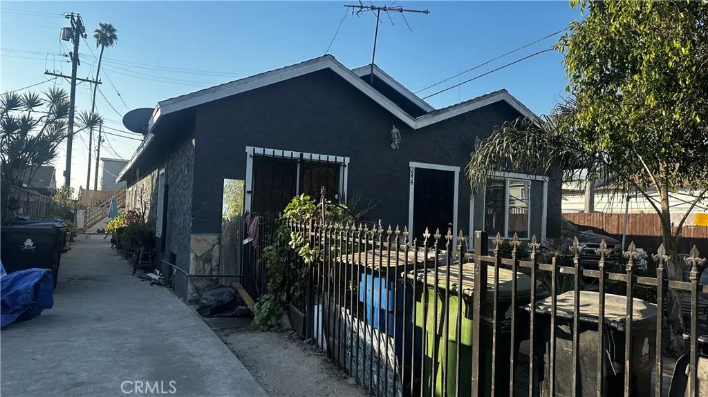 244 - 246 W 66th Street, Los Angeles, California 90003 home-pic-9