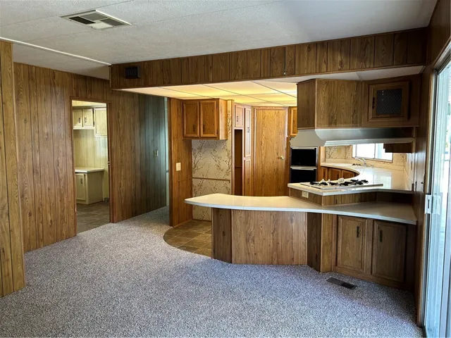 668 Seville Drive, Hemet, California 92543